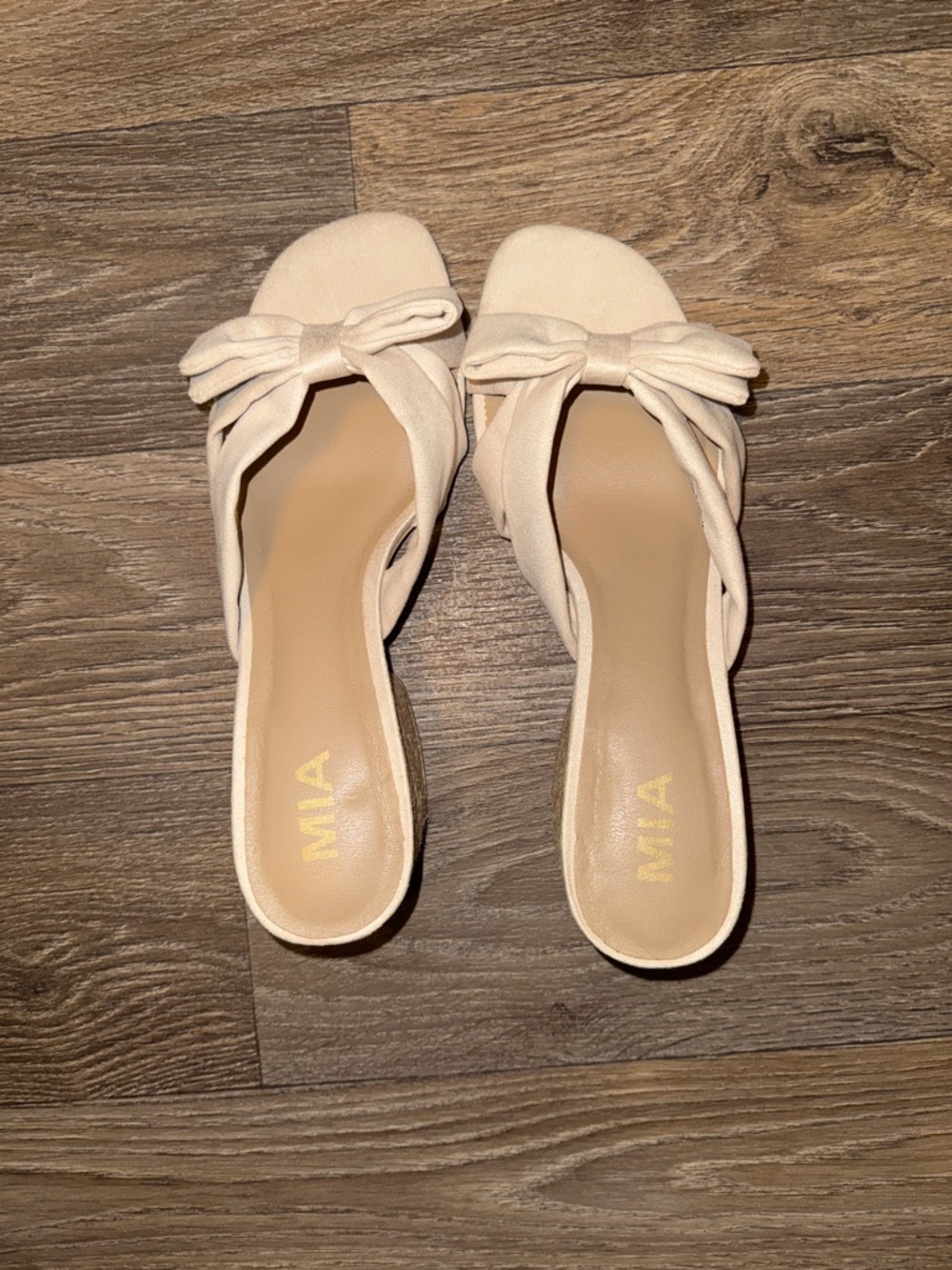 MIA Women's Cream Bow Slide Mules